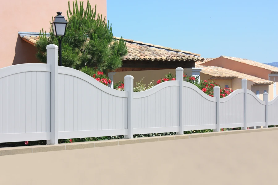 How To Choose The Right Wood Fencing For Your Property in Springtown, TX